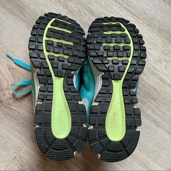 Nike Dual Fusion Sneakers, Size 7 - Picture 4 of 5